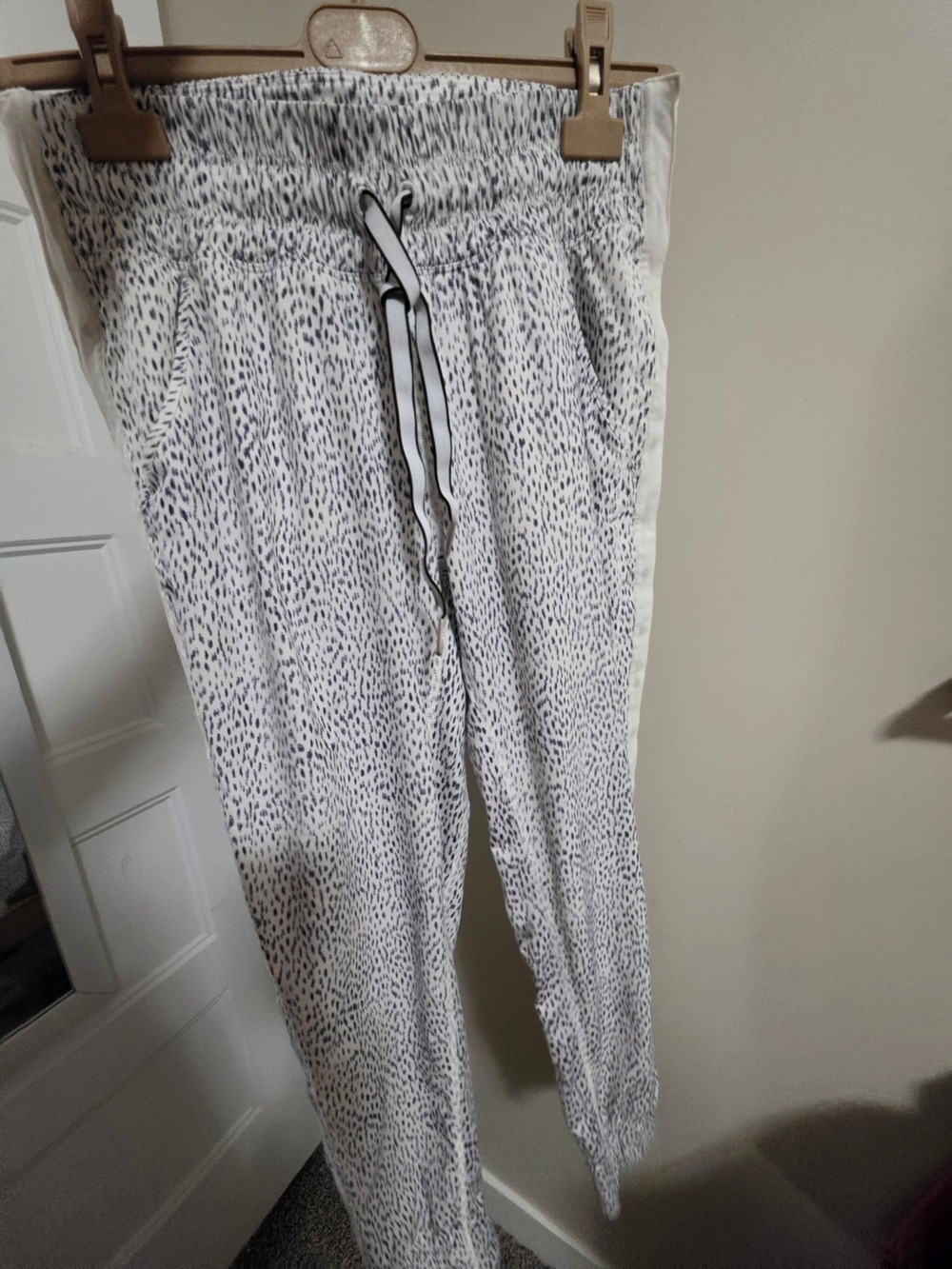 Lululemon Joggers White Black Speckle Size 6